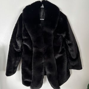 Mob wife aesthetic black faux fur jacket 🖤✨